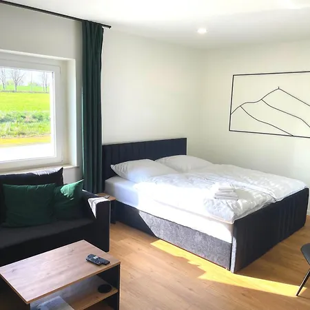 Lägenhet Bahnblick - Stilvoll In Bester Lage - Als Oder Haus *